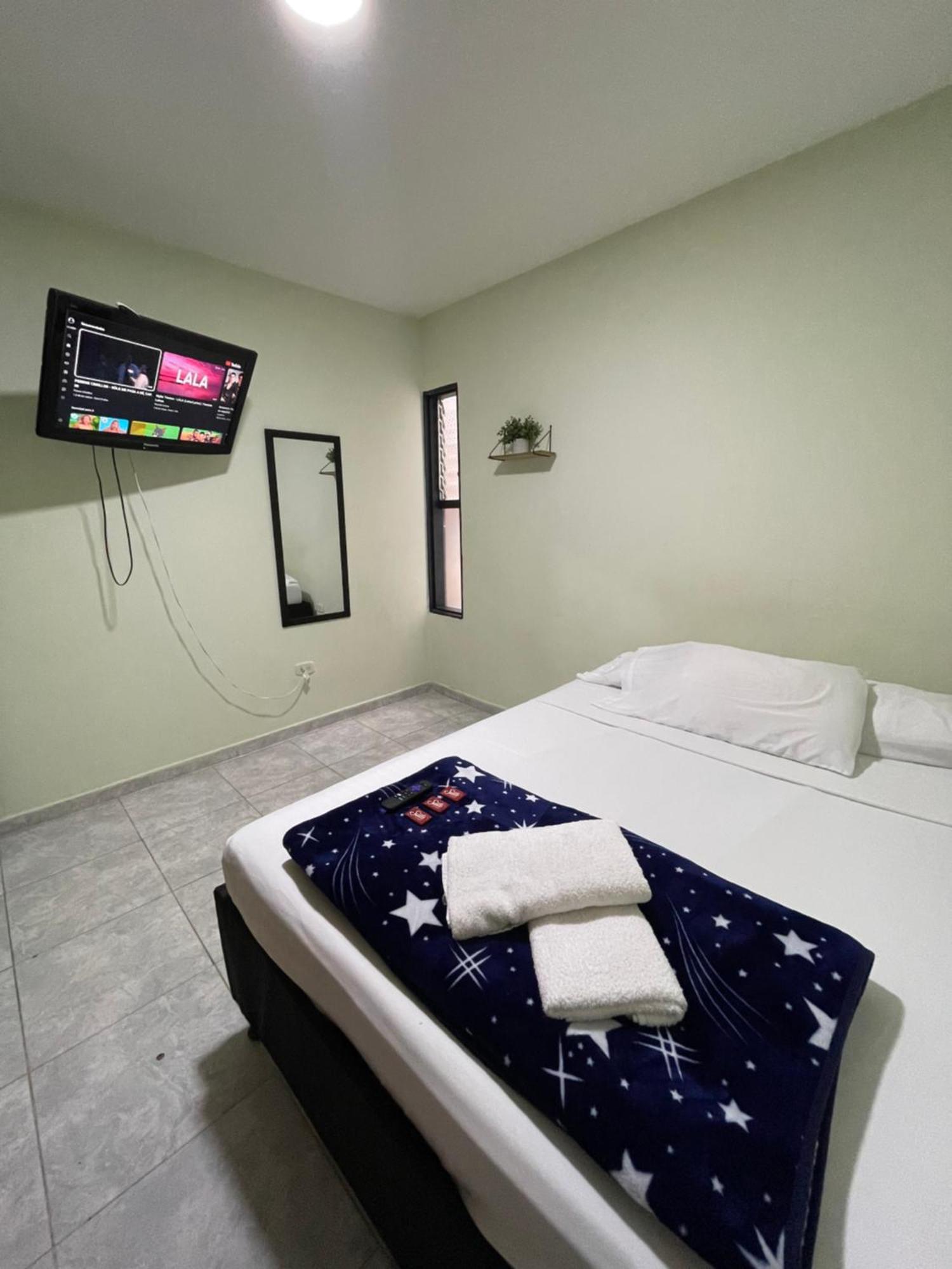 Apartamento Plazoleta De Colores Apartment Guatape Exterior photo